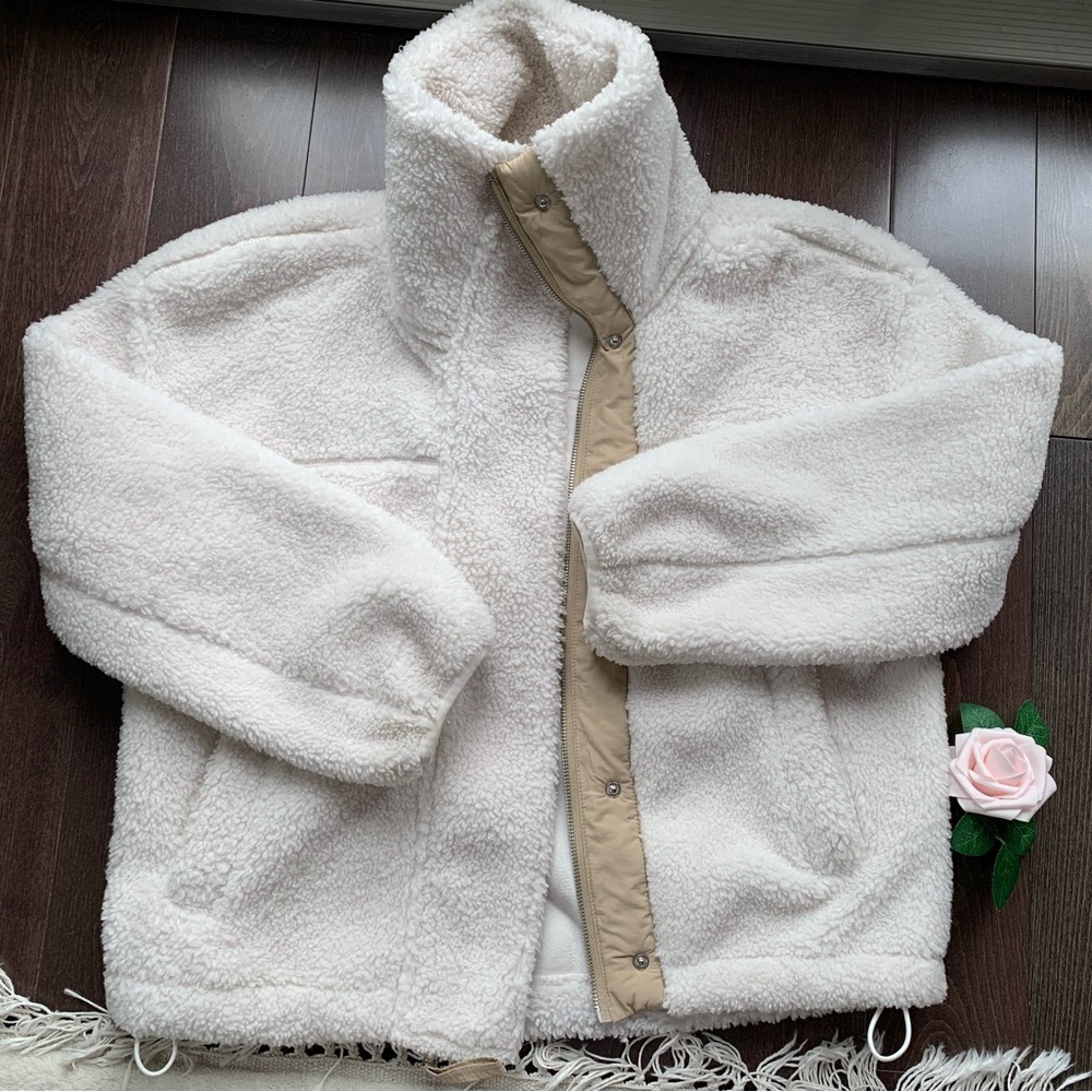 Abercrombie & Fitch Oversized Sherpa Coat